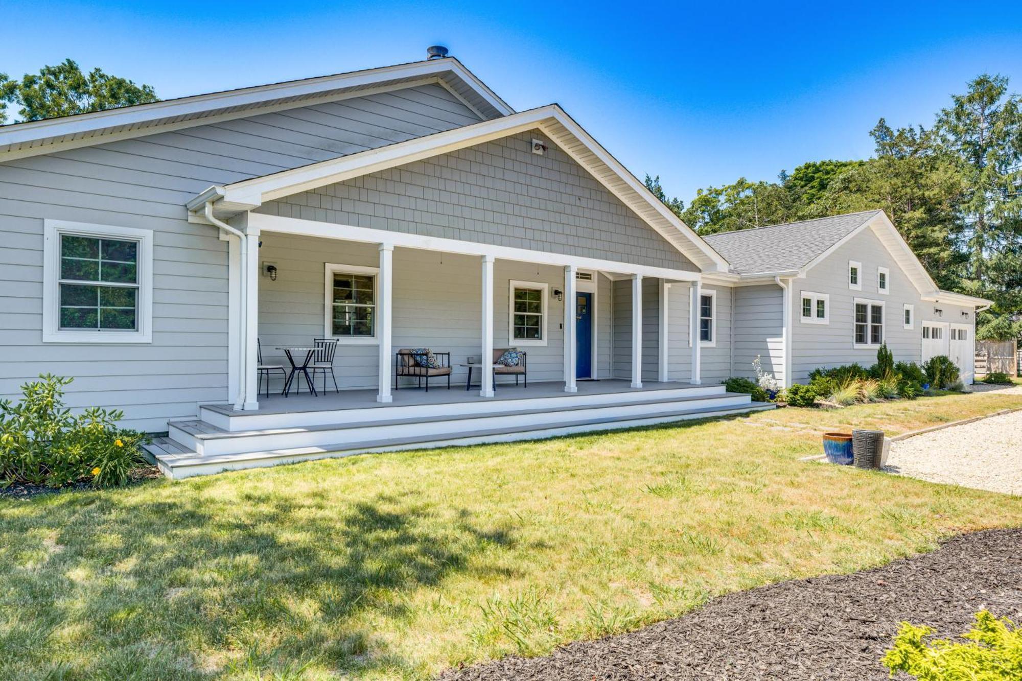 Distinctive Hamptons Home With Pool Near Bay, Ocean Hampton Bays Esterno foto
